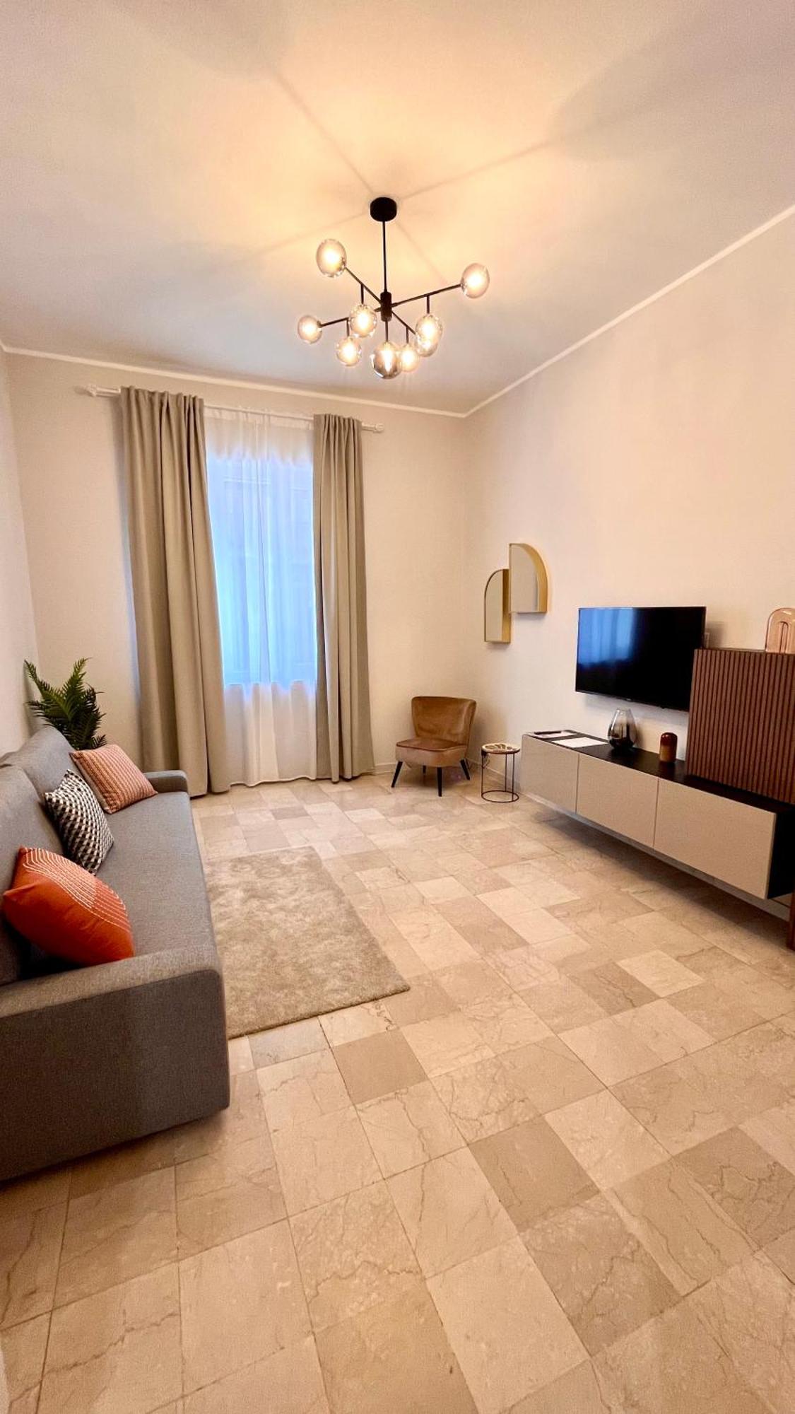 Apartment Moderno Freidour, Metro Rivoli Turin