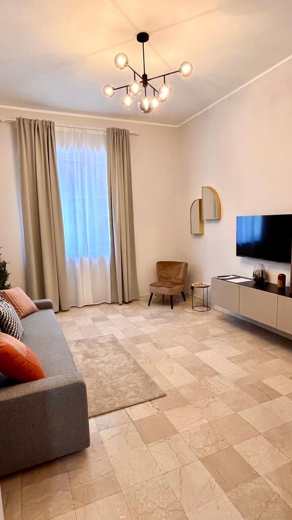 Apartment Moderno Freidour, Metro Rivoli *