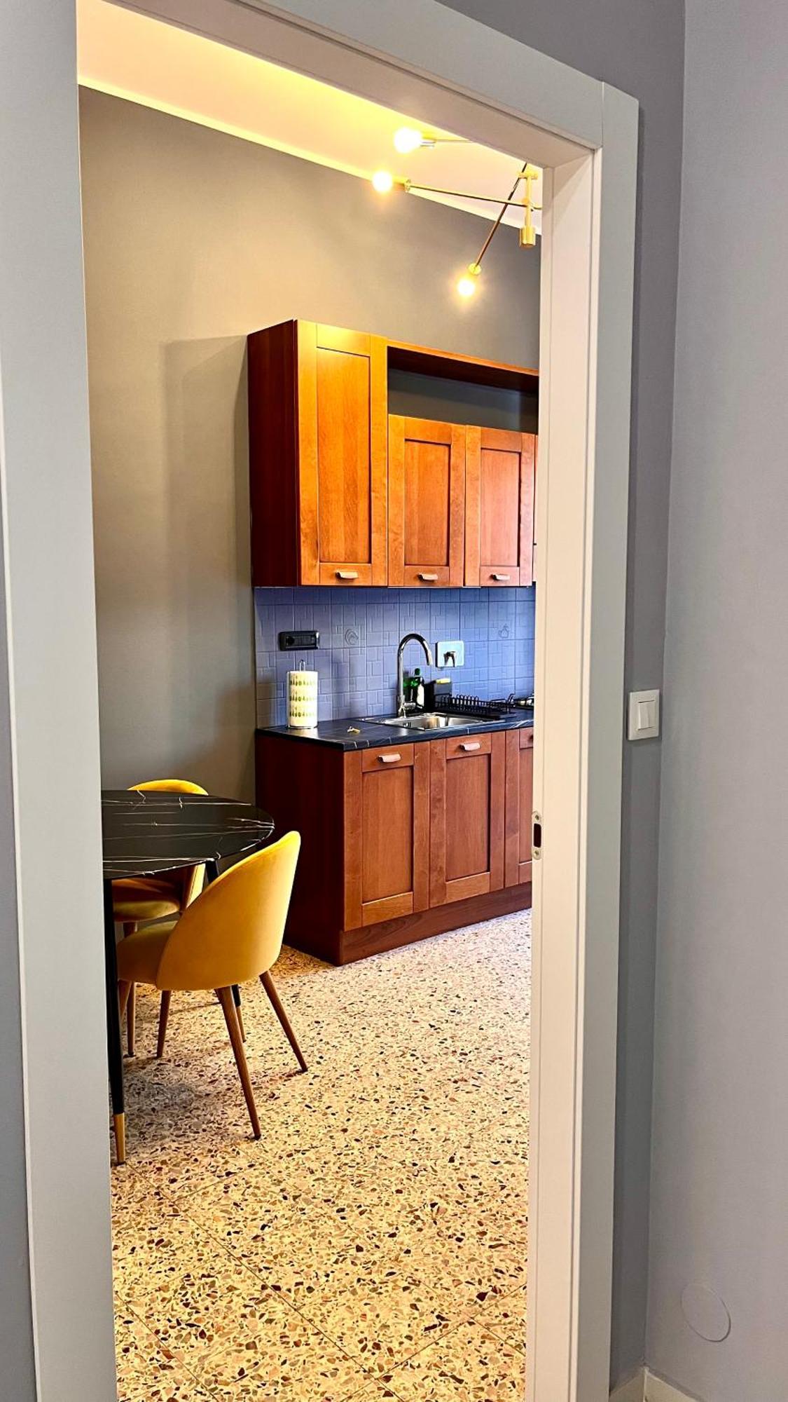 Moderno Freidour, Metro Rivoli Apartment *