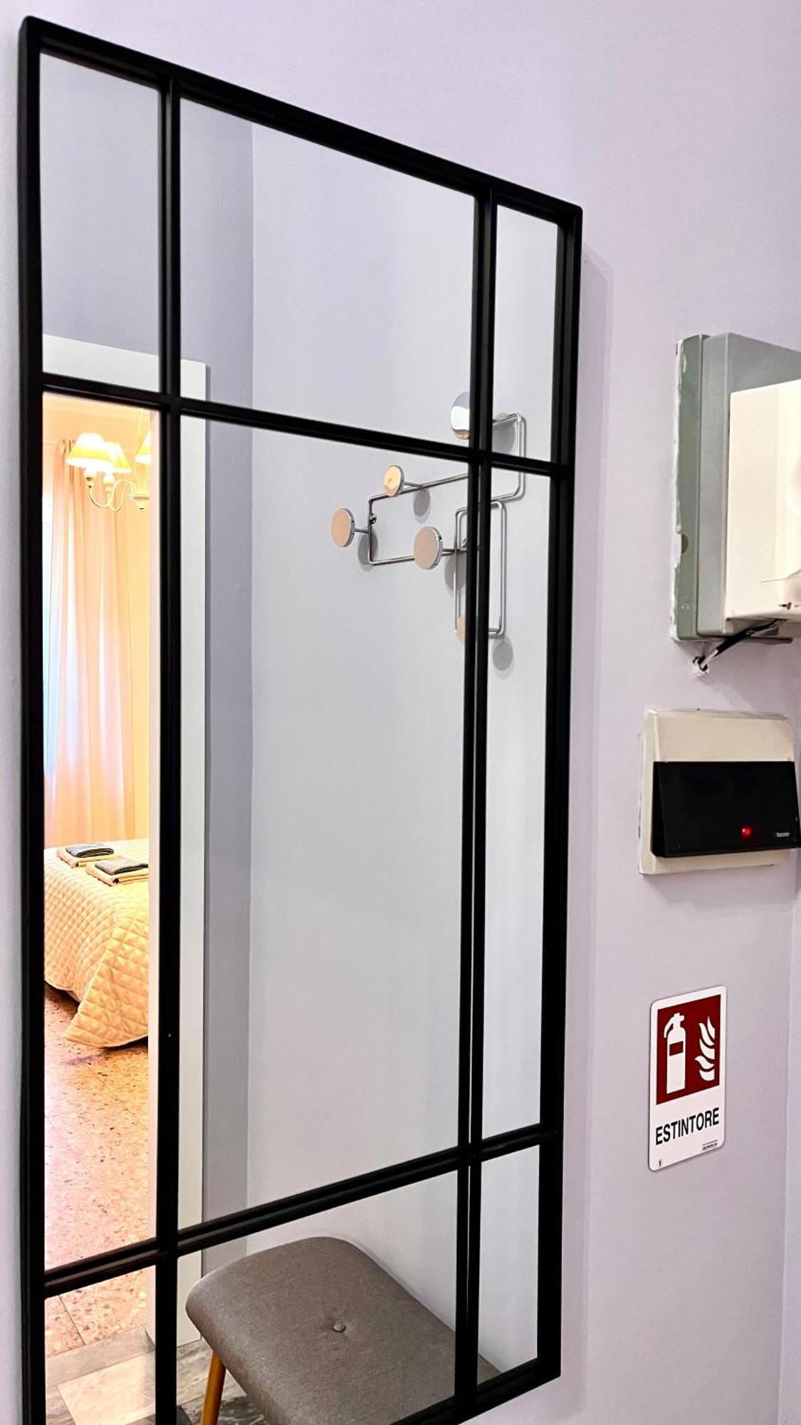 Apartment Moderno Freidour, Metro Rivoli
